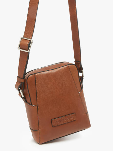 Cross Body Tas Arthur & aston Bruin jose 5 ander zicht 2