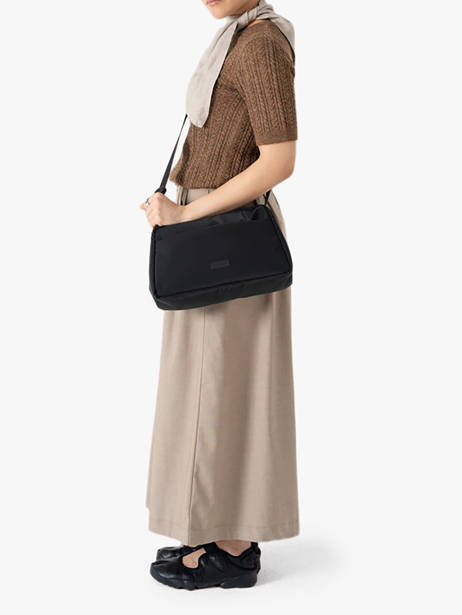 Cross Body Tas Moss Gerecycleerd Polyester Ucon acrobatics Zwart moss MO ander zicht 1